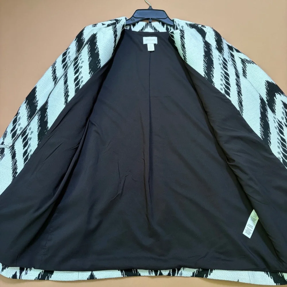 Chicos Black‎ White Chevron Ikat Topper Jacket Size 0 S Zip Front Pockets Lined